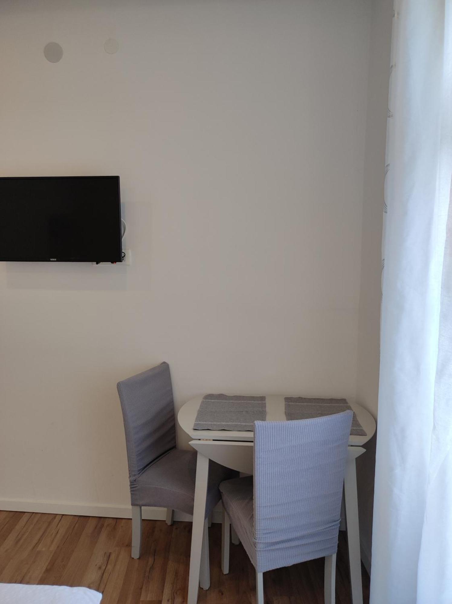 Apartments Krstulja 바슈카 객실 사진