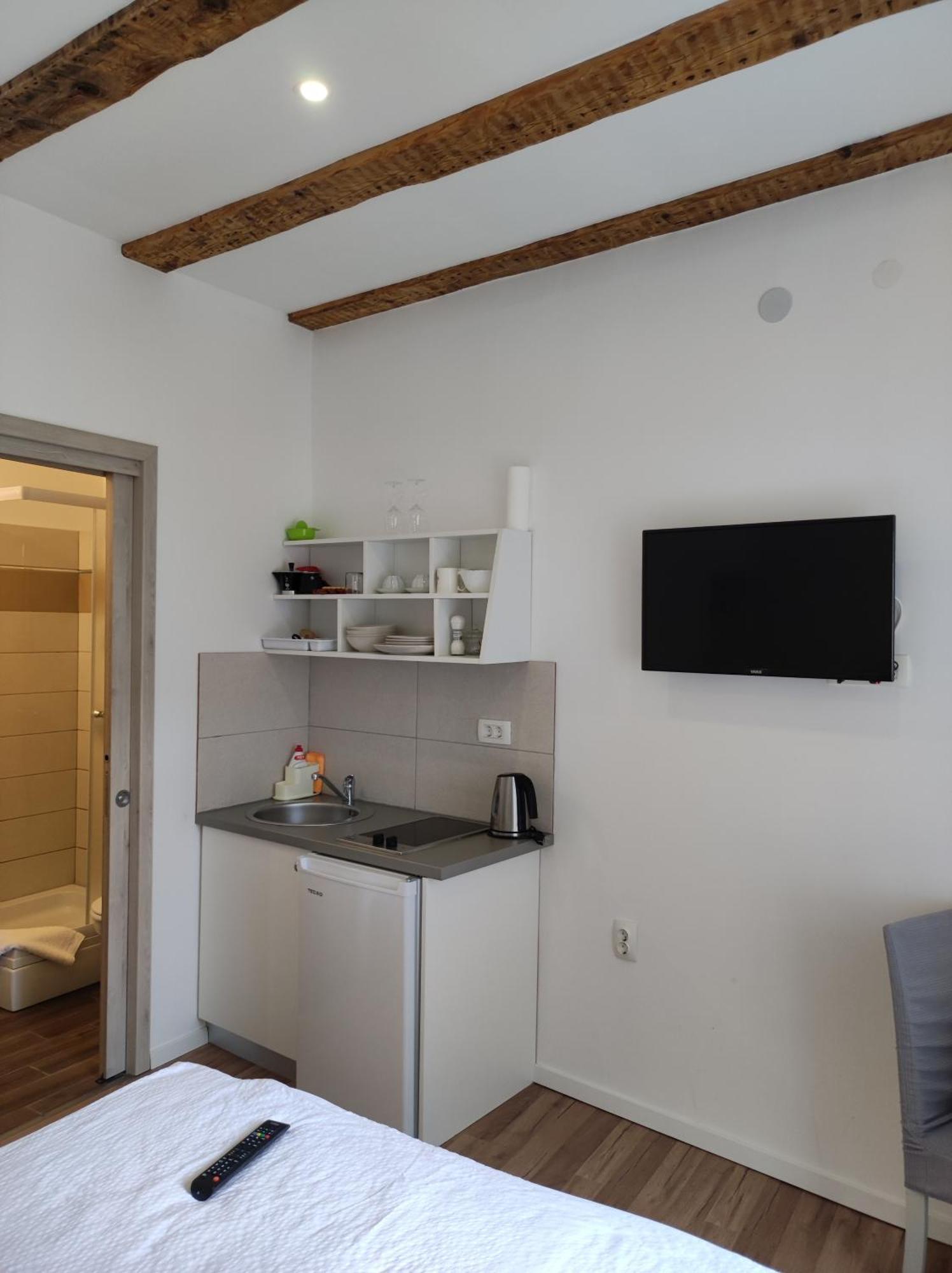 Apartments Krstulja 바슈카 객실 사진