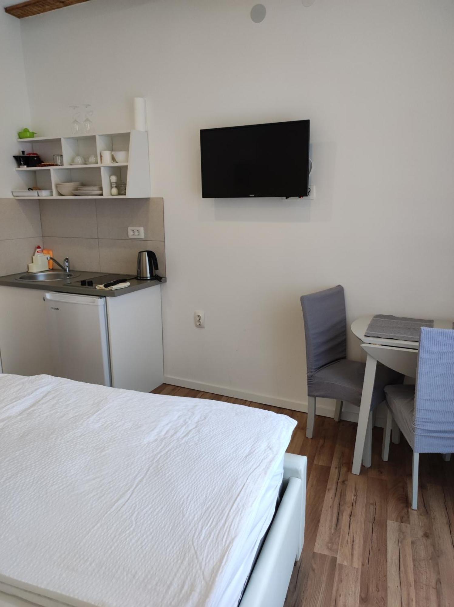 Apartments Krstulja 바슈카 객실 사진